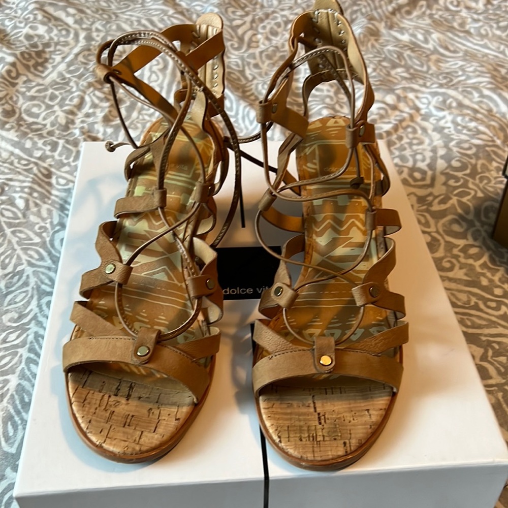 Dolce vita USED sandal wedge heels